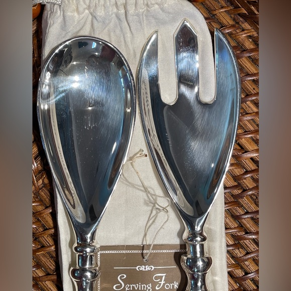 Beautiful Two’s Company Silver Serving Spoon and Fork Set with wood detailing. - Picture 6 of 10